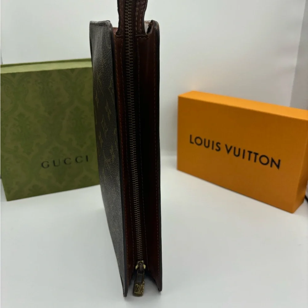 Louis Vuitton Vintage Pochette Clutch - Picture 14 of 14